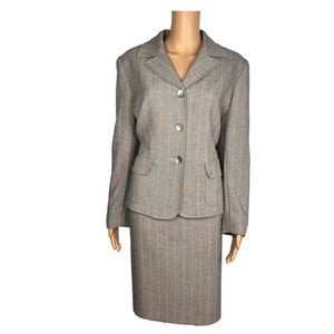 LE SUIT 2PC Gray Polyester Spandex Lined Career Skirt Suit
